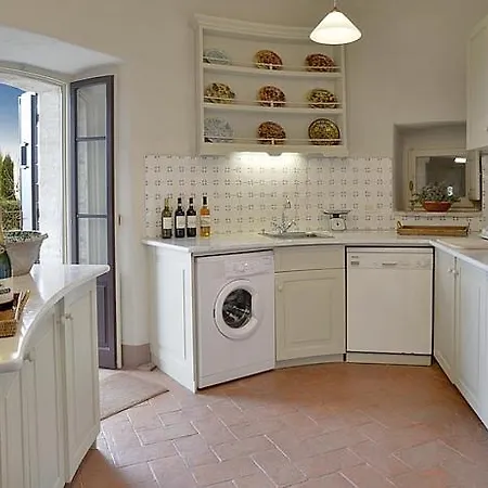 Sleeps 6 Pool Wifi Fighine