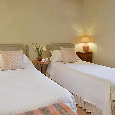 Sleeps 6 Pool Wifi Fighine